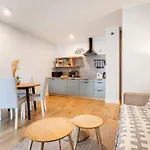 Apartment Marina Luna - Widok Na Jezioro, Parking Podziemny, Winda, Netflix, Max